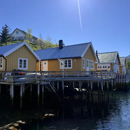 Yellow Waterfront Haven, * Sørvågen